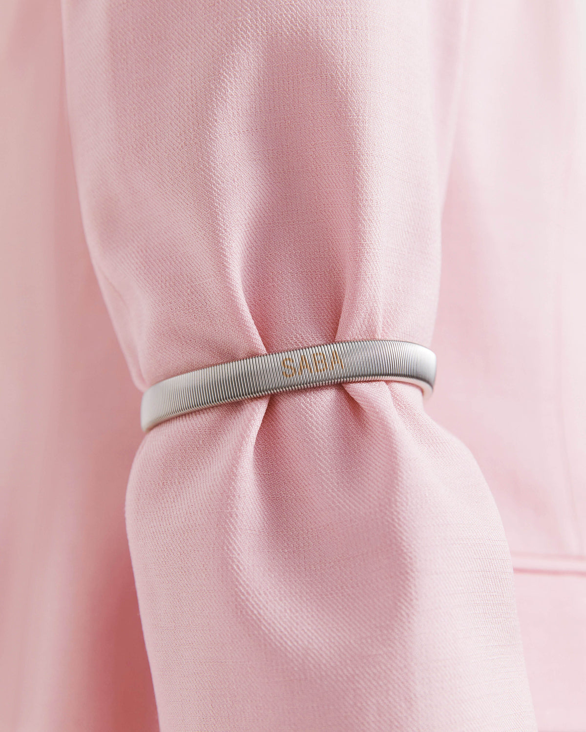 Gia Sleeve Garter