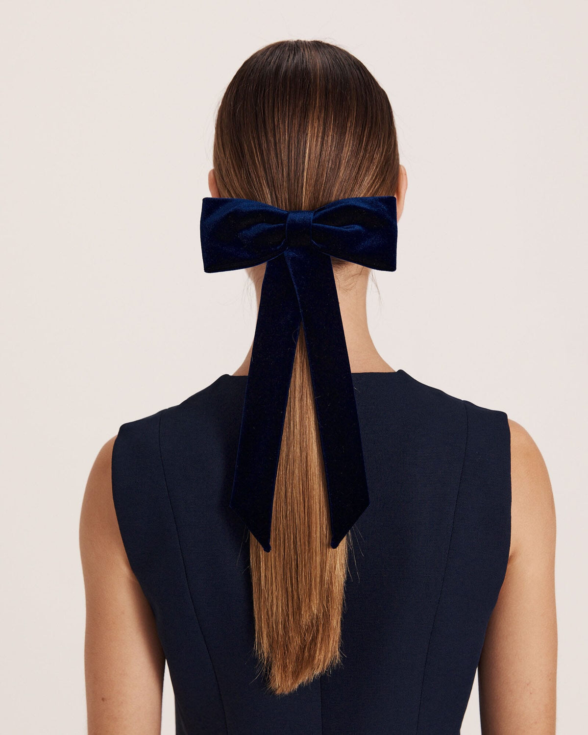 Lea Velvet Bow