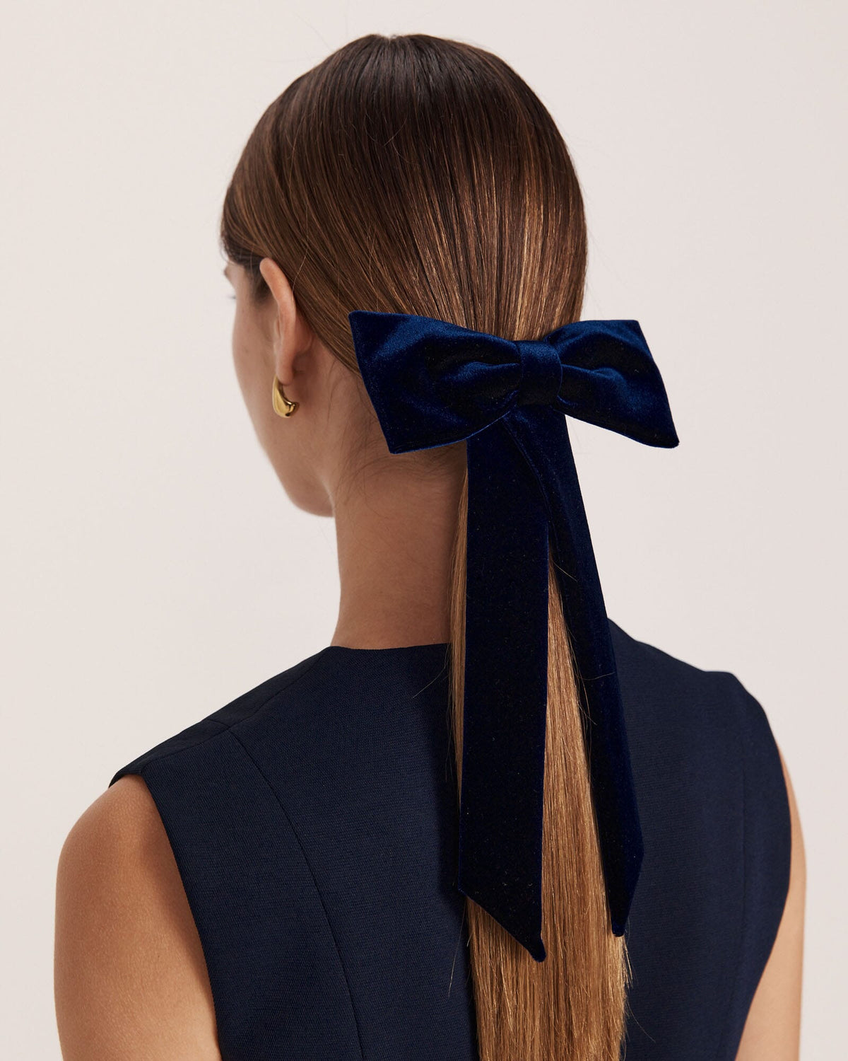 Lea Velvet Bow