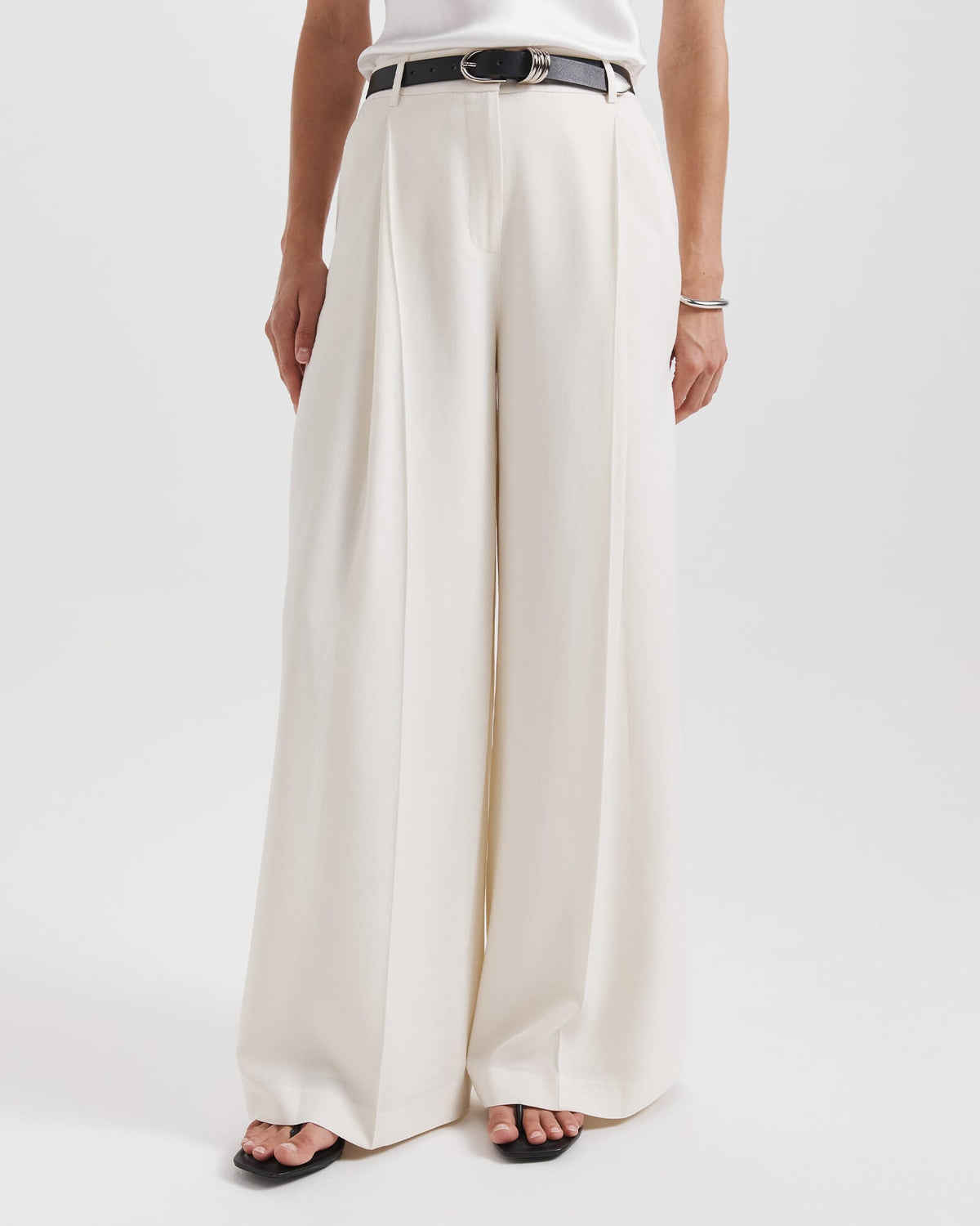 Zuri Wide Leg Pant