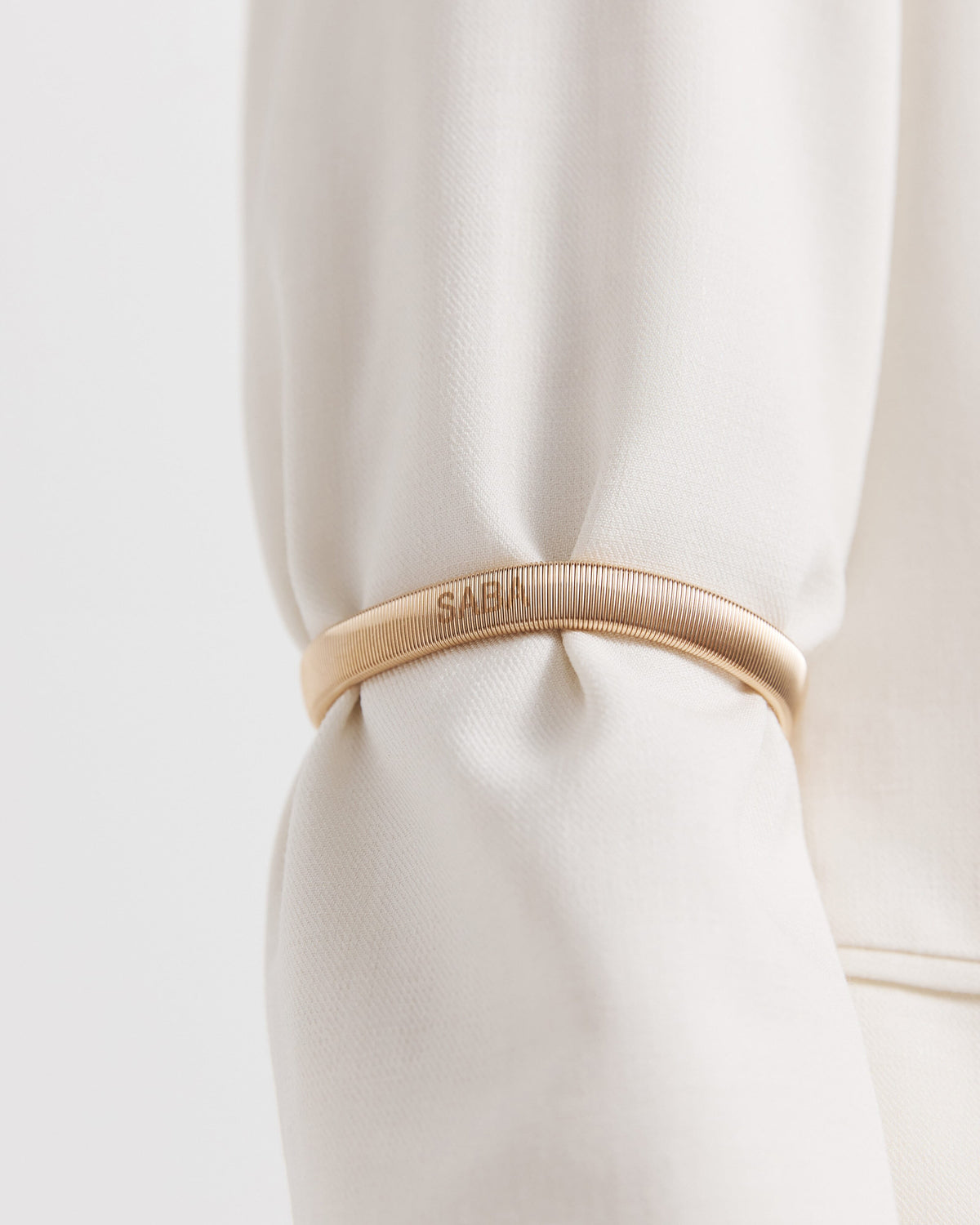 Gia Sleeve Garter